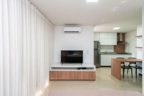 Flat com linda Piscina no Setor Bueno - TH605