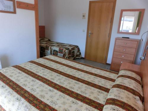 Hotel Can Català - image 9