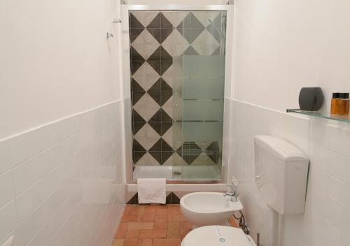 Deluxe Suite with City View image 5