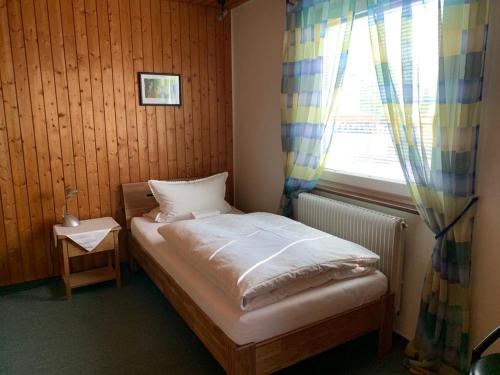 Hotel Garni Siedlerstube - Accommodation - Nürtingen