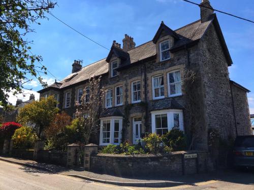 B&B Wadebridge - Brookdale House - Bed and Breakfast Wadebridge