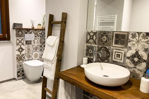 Locanda Vecchio Cipresso – Chiaverano D'Ivrea, NY