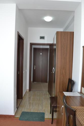 Hotel Laguna – Mangalia, CA