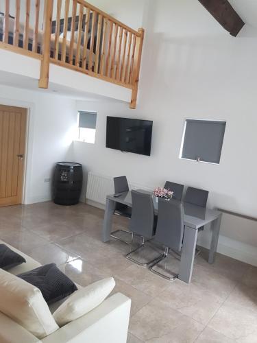 Brendan's Apartment On Same Grounds As Family Home Brendan's Apartment On Same Grounds As Family Home