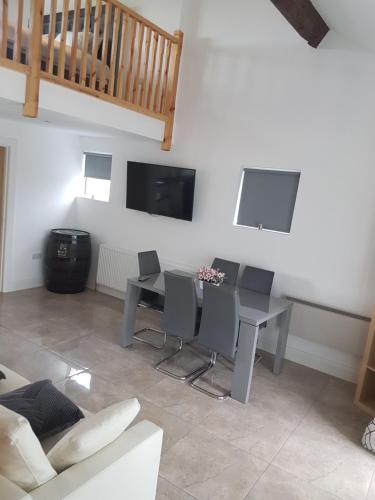 Brendan's Apartment On Same Grounds As Family Home Brendan's Apartment On Same Grounds As Family Home