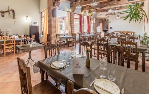 Restoran, Hotel Rural VII Carreras by Vivere Stays in San Pedro de Rozados