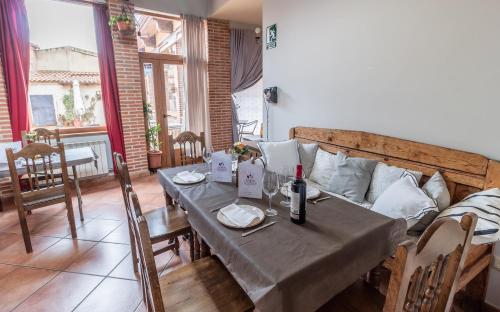 Hotel Rural VII Carreras by Vivere Stays - Barbadillo