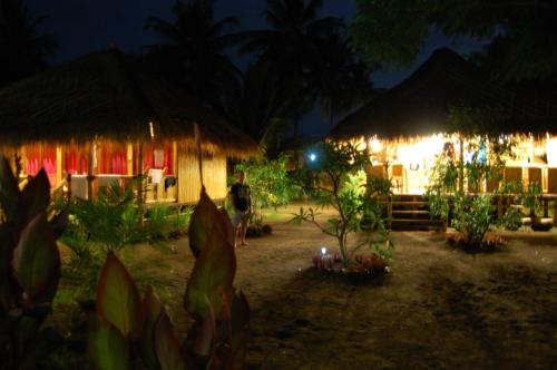Garden, Rinjani Beach Eco Resort in Medana