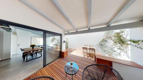La Bonne Brise - Superbe loft avec terrasse à 2 minutes de la plage, Marseille (photo 10)