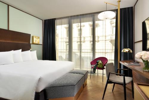 3 queen beds