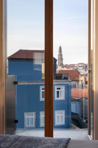 Condes de Azevedo Palace Apartments - image 4
