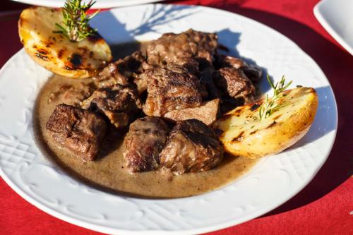  Ca La Conxita Hostal & Restaurante in La Vajol