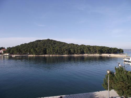  Apartments Milo in Kukljica