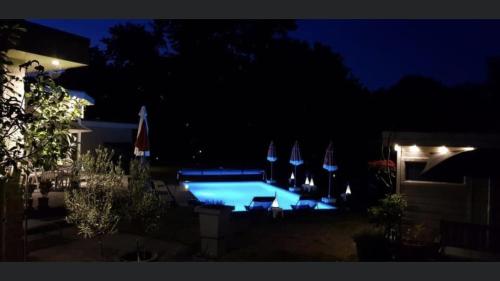 Maison Saint Tropez Eindhoven - image 2