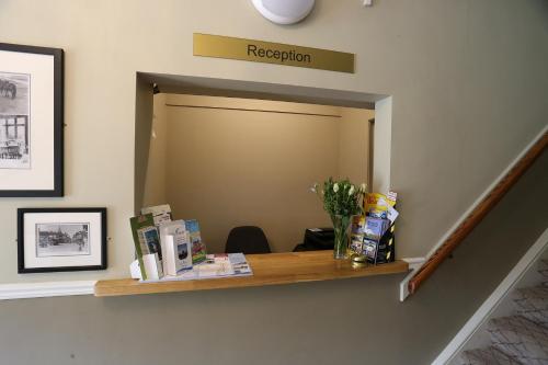 Ormonde House Hotel - image 12