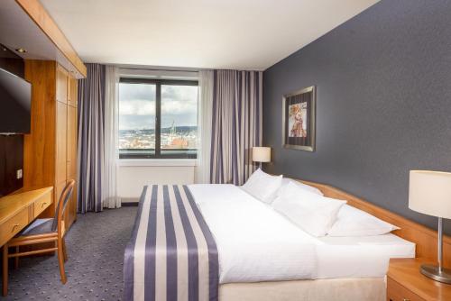 Maritim Hotel Ulm - image 2
