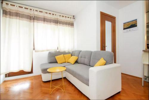 Apartment Lovret - image 10