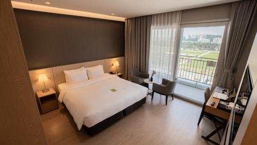 Superior Double Room (No-Ocean View)