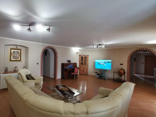 Holiday Home Victoria in Radmani