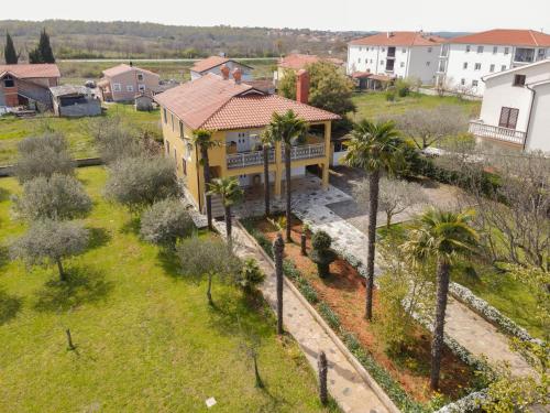 Dārzs, Apartment Villa Olga in Zbandaj