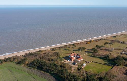 The Dower Retreat - image 5