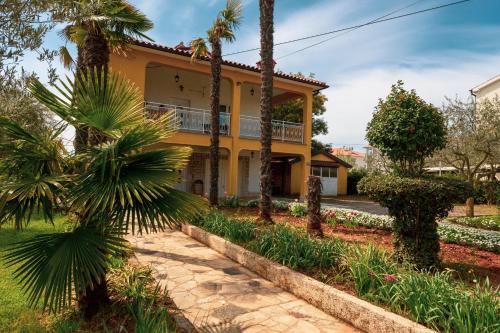 Apartment Villa Olga in Zbandaj