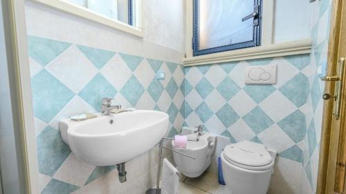 House of Cherie - image 4