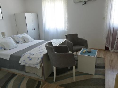 Studio Apartments Kuljiš