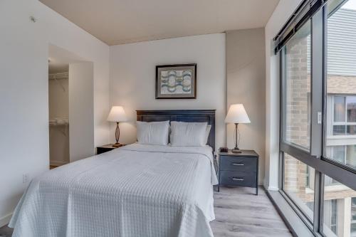 DC Marina Side 30 Day Stays - image 2