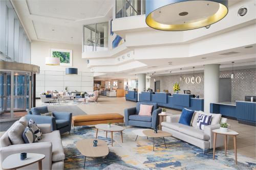 Lobby, voco Reading By IHG in Reading