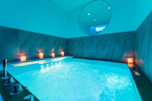 Pezsgőfürdő, Hotel Ibisco Suites & Relax in Pozzuoli