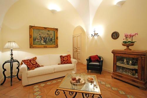 Villa Alba d'Oro - Historic Luxury Villa - image 3