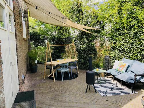 ระเบียง/ชานเรือน, De slaaploods in เกอร์เกรด