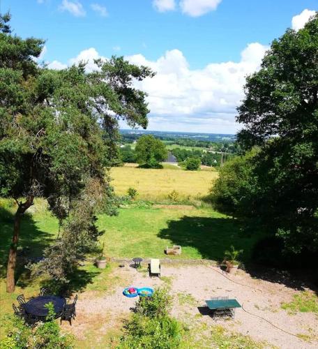 MANOIR DU TERTRE au coeur de la forêt de Brocéliande