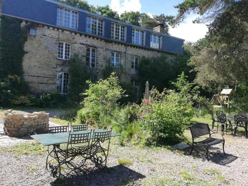 MANOIR DU TERTRE au coeur de la forêt de Brocéliande