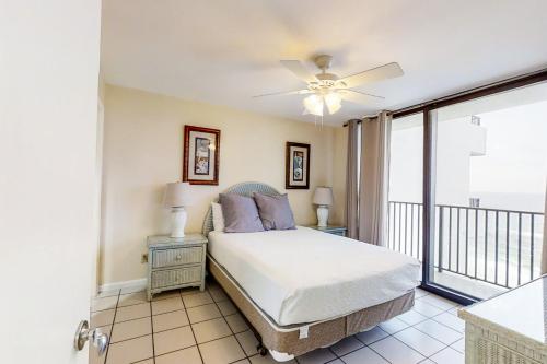 One Seagrove Place 1107 - image 8