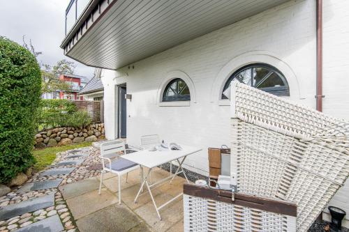 Apartment with Terrace image 10