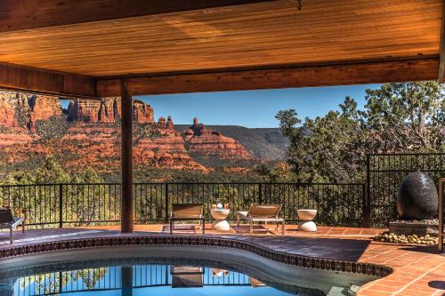 Modern, Luxury Studio With Awe Inspiring Red Rock Views Private Trail Head - Outdoor Firepit, Indoor Fireplace, on Property Sauna, Aromatherapy Steam Room, Hot Tub, Pools and Wellness Services, Sedona (foto 4)