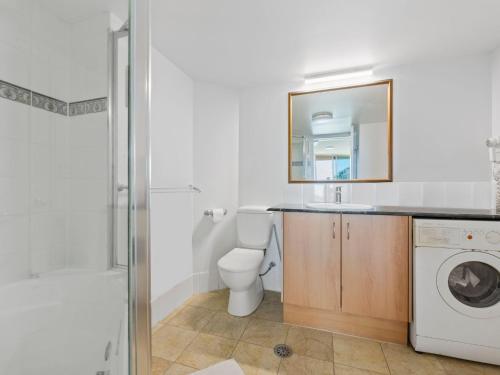 Top Floor Beachside Apartment in the Heart of Mooloolaba Top Floor Beachside Apartment in the Heart of Mooloolaba