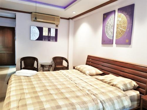 Sea view studio apartment Jomtien beach condominium 11th floor - image 4