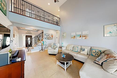 Exceptional Vacation Home in Cape Coral - image 2