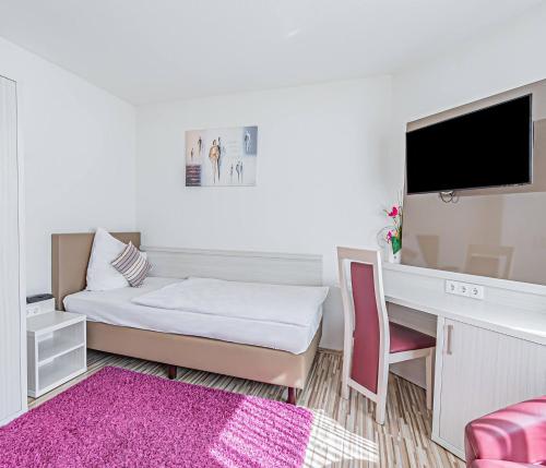 Hotel Tannenblick 2.5km von Rendeler Straße entfernt