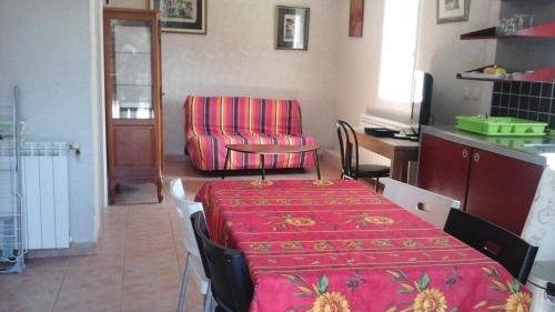 Les arnaveaux gîte à louer Amphoux