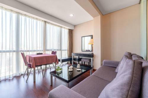 Qingdao Housing International Hotel Room Type - Superior Twin Room