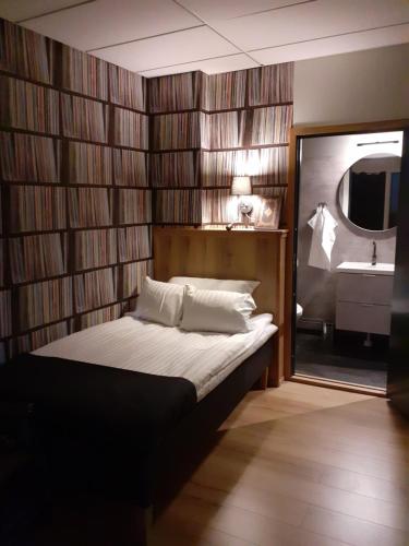 1 twin bed