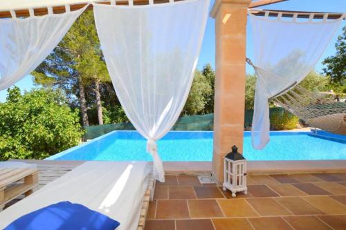 Finca con piscina en Biniamar