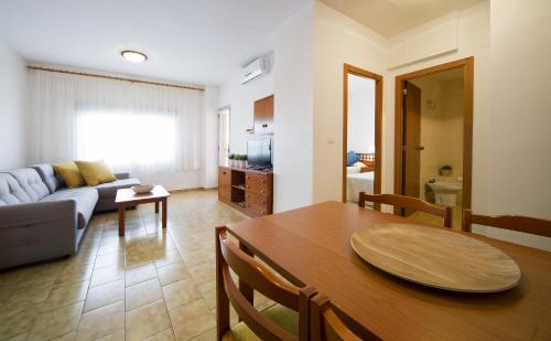 Apartamentos Bali Orange Costa - image 11