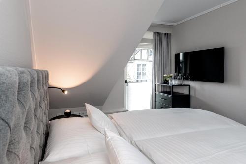 1 queen bed