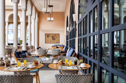 Essen und Erfrischungen, Gran Melia Palacio de Isora Resort & Spa in Teneriffa