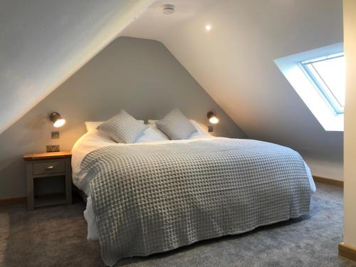 Luxury Barn & Hot Tub at Escape to the Stables in Llandyrnog